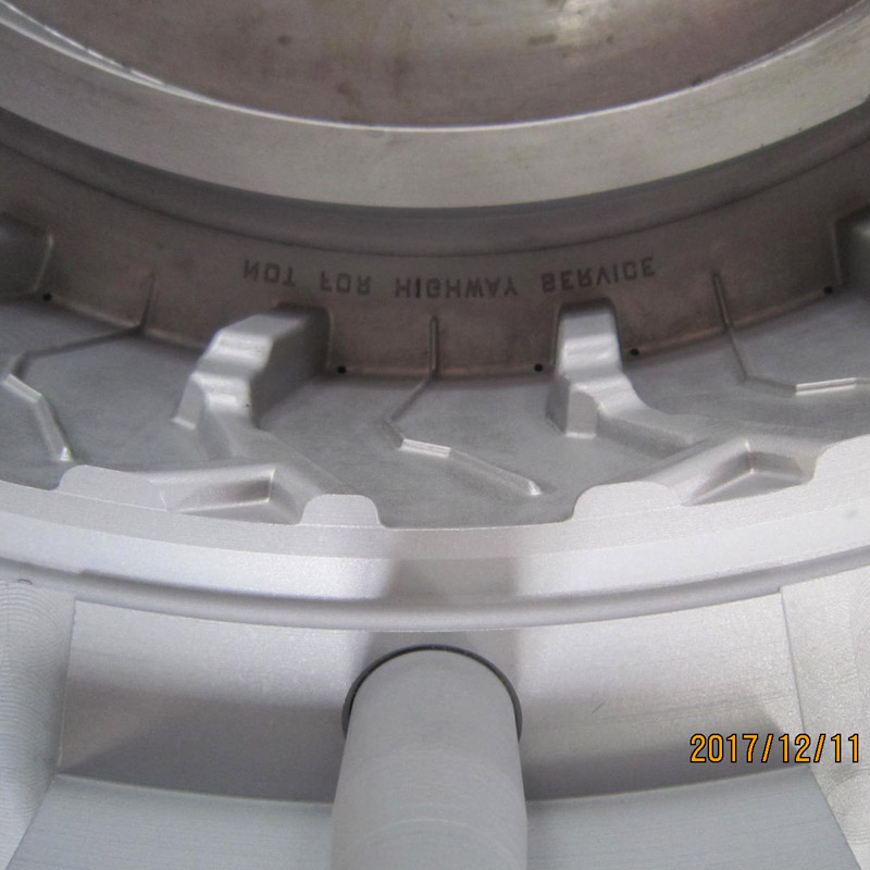 18x7 solidne opony pleśni