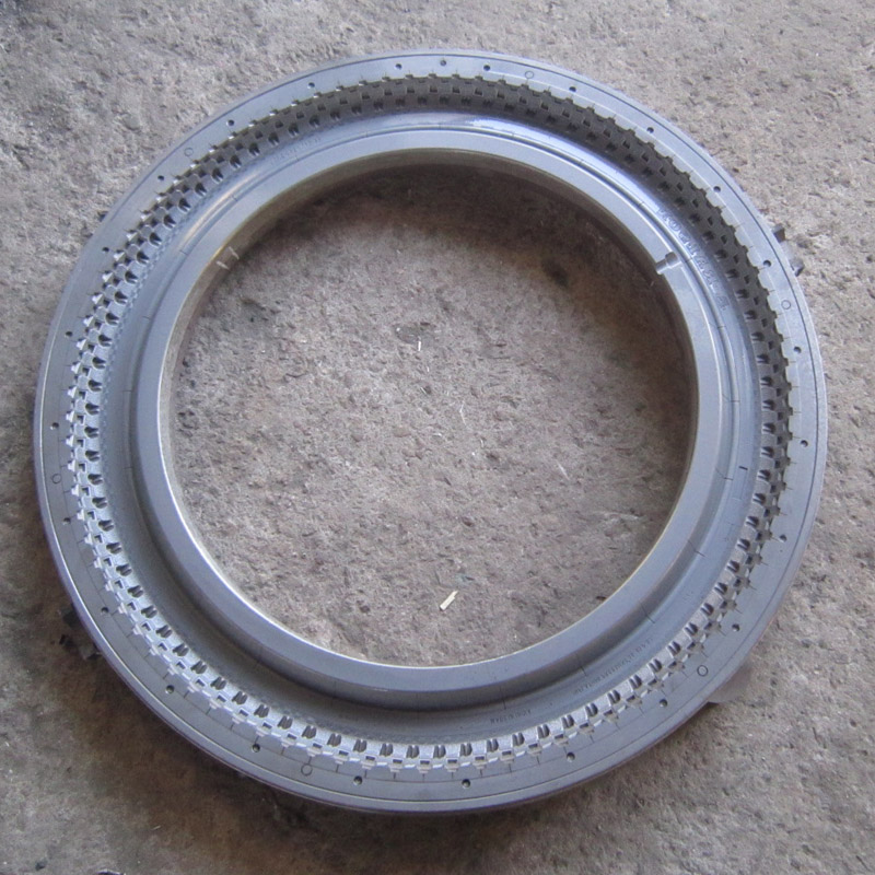 26x2.10 cyklu odcisk opony