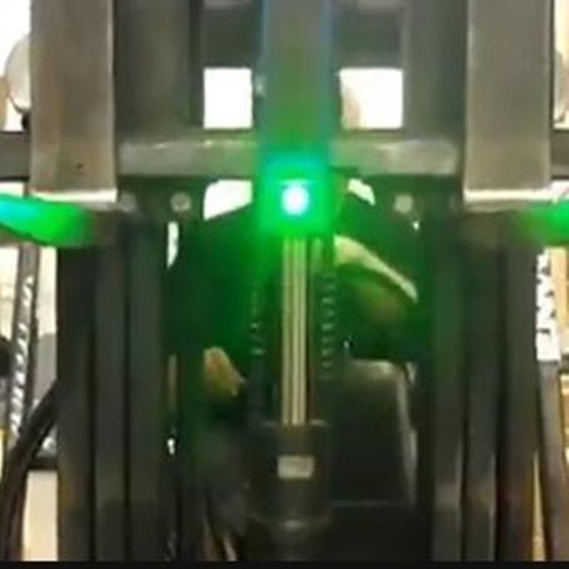 Laserowy układ wyrównywania wózka widłowego - kolor zielony lub czerwony