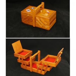 drewniana skrzynka do szycia