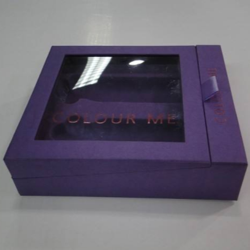eleganckie pudełko na prezenty z luksusowej biżuterii papierowej