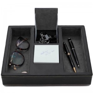 Czarna skórzana taca do samochodu