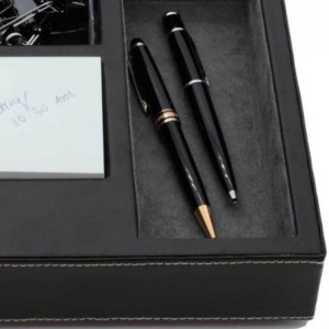 Czarna skórzana taca do samochodu