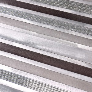 Liniowy aluminiowy mix Szklana mozaika naścienna