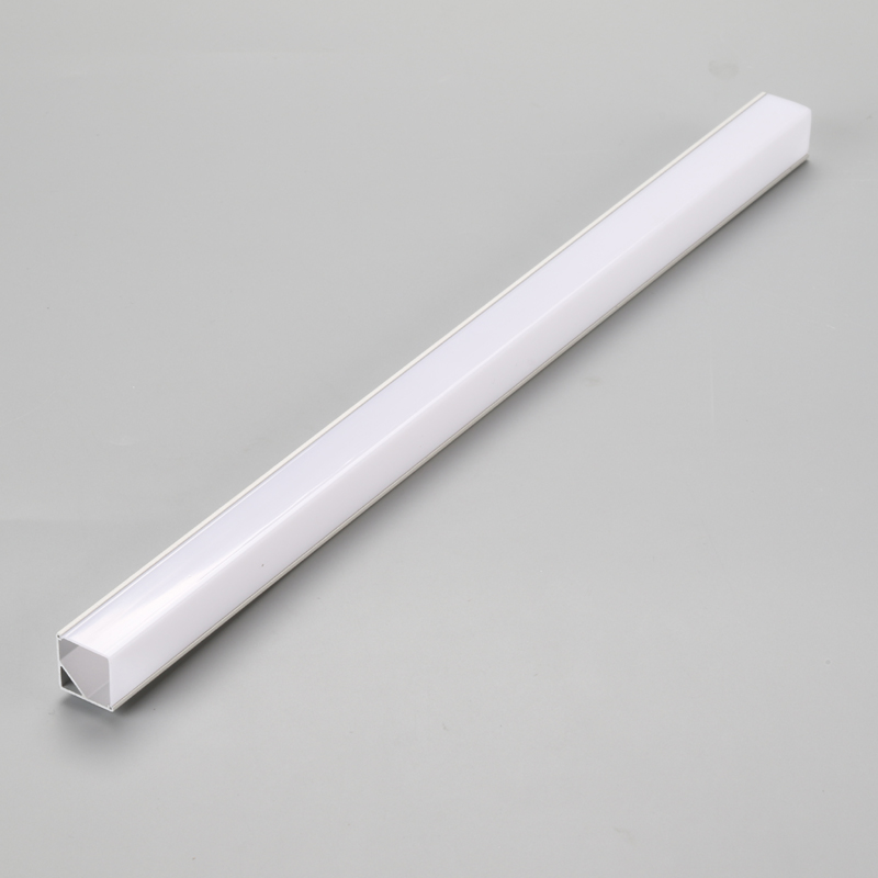 Srebrny profil kanału aluminiowego LED o kącie 90 stopni
