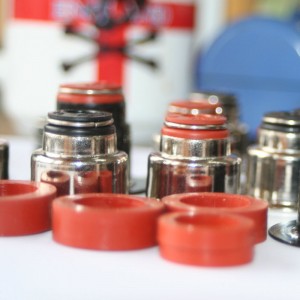 Profesjonalny producent gumy Viton w Chinach Uszczelka olejowa trzonka zaworu do silników Commins Power ciężarówek Dong feng