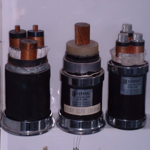 Jednordzeniowy kabel miedziany / aluminiowy 300 mm 400 mm z metalową osłoną 220kv 110kv