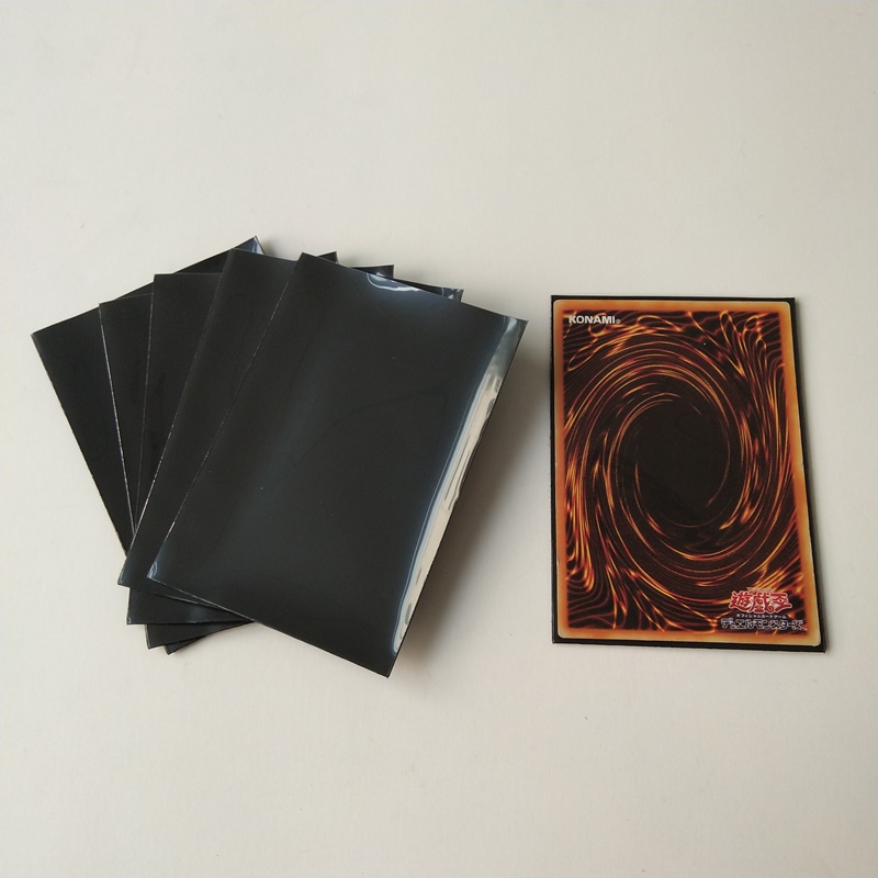 Japoński mały rozmiar Yugioh Card Deck Guard Matowy pokrowiec na kartę do gry 62X89 mm