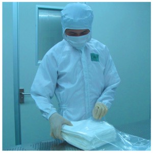 Firma odzieżowa TOWER świadczy usługę dostosowywania odzieży antystatycznej