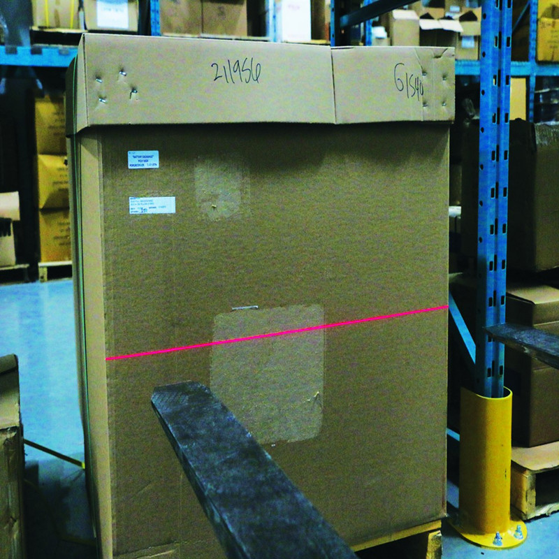 Laserowy system prowadzenia wózka widłowego do magazynowania towarów