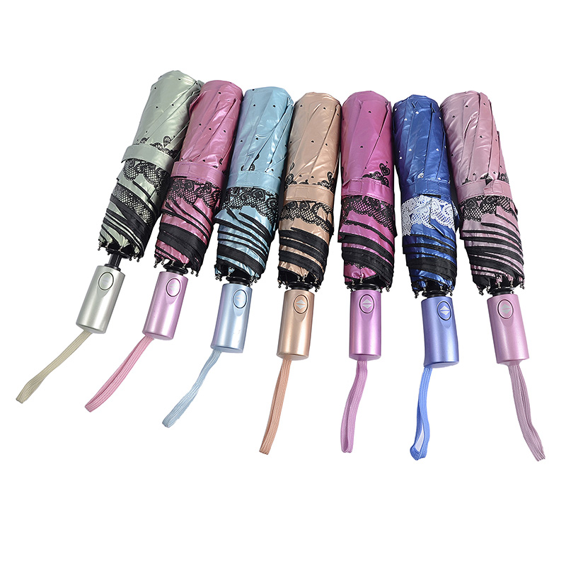 Materiał w kolorze różowego ultrafioletu z nadrukowanym, 3-krotnie składanym parasolem