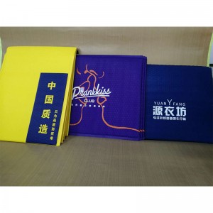 Samoprzylepne własne logo nadruk błyszcząca folia aluminiowa folie niestandardowe różowe bąbelkowe torby pocztowe