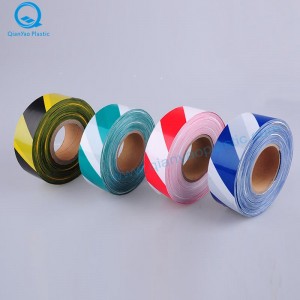 Żółta / czarna, biało-czarna taśma ostrzegawcza; niebiesko-biała, zielono / biała, pomarańczowo-biała taśma barykadowa; Czerwona / biała, czerwono / czarna taśma barierowa