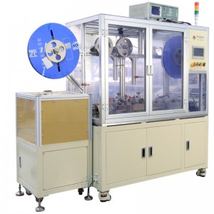 Automatyczna wtyczka krzywkowa z automatycznym złączem