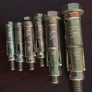 3 sztuki wytrzymałych kotew osłonowych