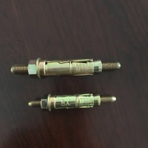 3 sztuki wytrzymałych kotew osłonowych