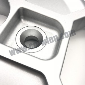 Indywidualne kucie \/ obróbka CNC Aluminiowe centrum felgi Części samochodowe Części zamienne Części posprzedażne