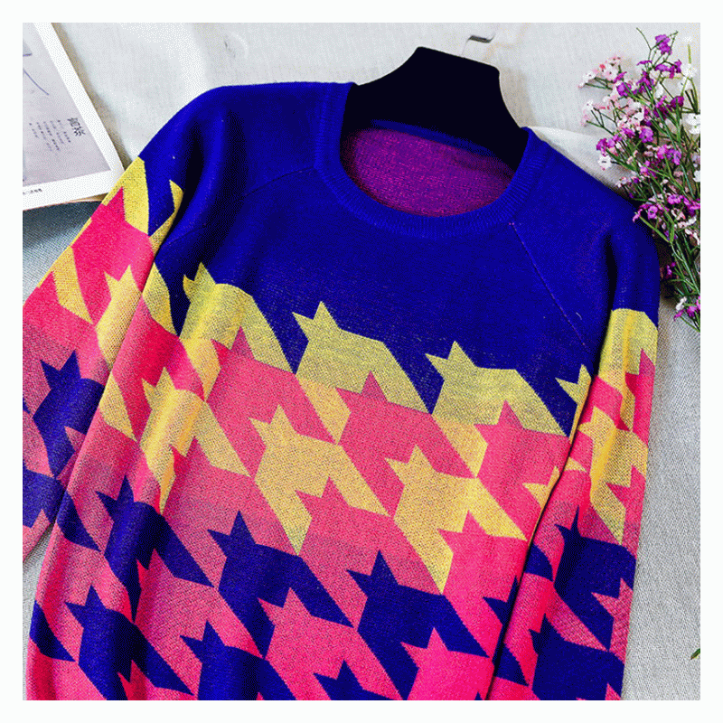 Nowość Ciepłe damskie swetry w fantazyjnych kolorach