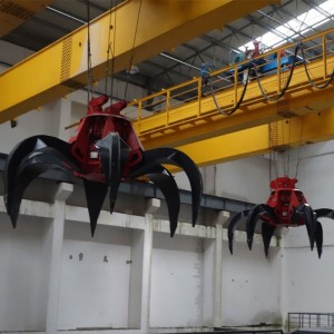 Suwnica dwudźwigarowa z chwytakiem