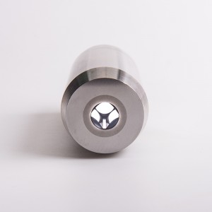 włożyć matrycę ze stopu twardego węglika wolframu