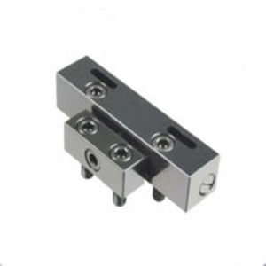 Elementy precyzyjne o wysokim standardzie Blokady kwadratowe Centralna część maszynowa Forma