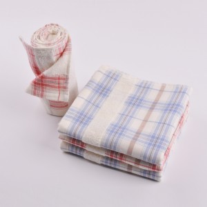 Ręcznie tkany ręcznik z barwionej przędzy