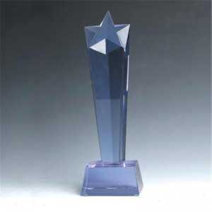 Kryształowe trofeum w kształcie gwiazdy