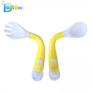 Amazon Hot Sale Materiały do ​​karmienia niemowląt Szkolenia Widelec i łyżka Zakrzywiona rączka Maluch Łyżki i widelce Naczynia dla niemowląt