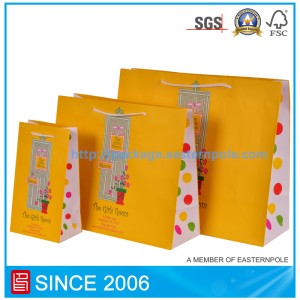 Urocza torba papierowa na prezent