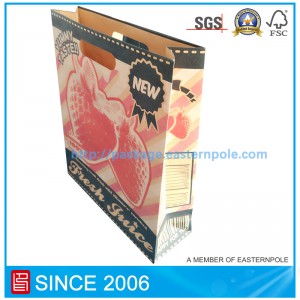 Brązowa torba papierowa z recyklingu z wyciętym uchwytem