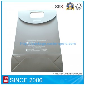 Zaklej papierową torbę zapięciem na rzep