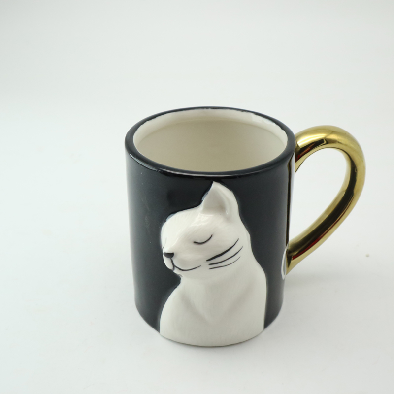 Dostosowany kubek ceramiczny 3D Whale Kubek do kawy na napoje Animal Cup świątecznych prezentów
