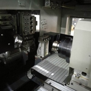 Podwójna wrzeciono szwajcarska głowica tokarki CNC