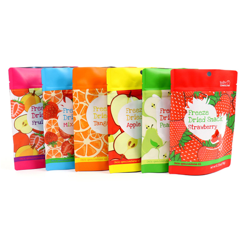 Nowo zapakowane torebki z suchymi owocami mogą służyć do przechowywania torebek z suszonymi owocami lub orzechami