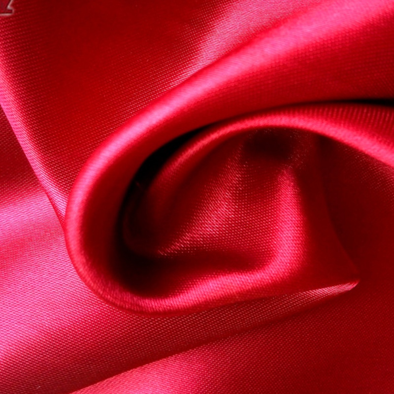 Tkanina poliestrowa przeciwdeszczowa Powłoka PVC 210T Tafta Tkanina na tekstylia odzieżowe
