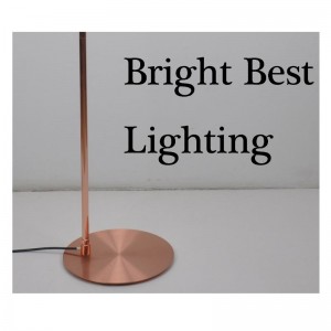 Lampa podłogowa z funkcją regulacji i płaską podstawą