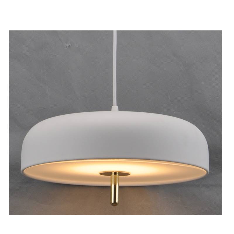 Lampa wisząca LED z metalowym kloszem