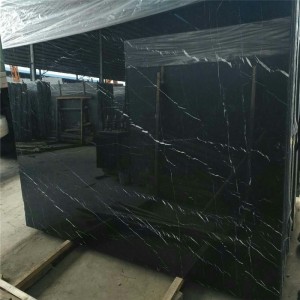 Marmur Nero Marquina w białe paski