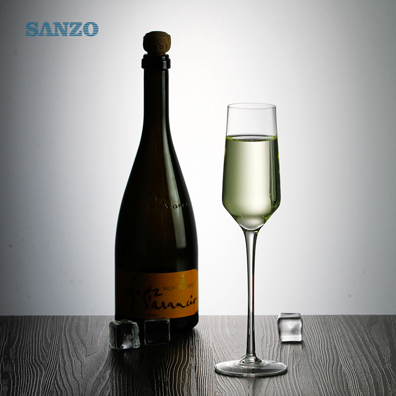 SANZO Bohemia Crystal Dostosowane ręcznie przezroczyste hurtowe kieliszki do szampana Promocyjne Hot Selling Tanie kieliszki do szampana