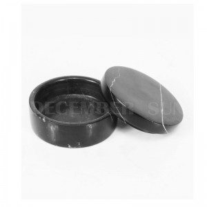 Piwnica z czarnego marmuru