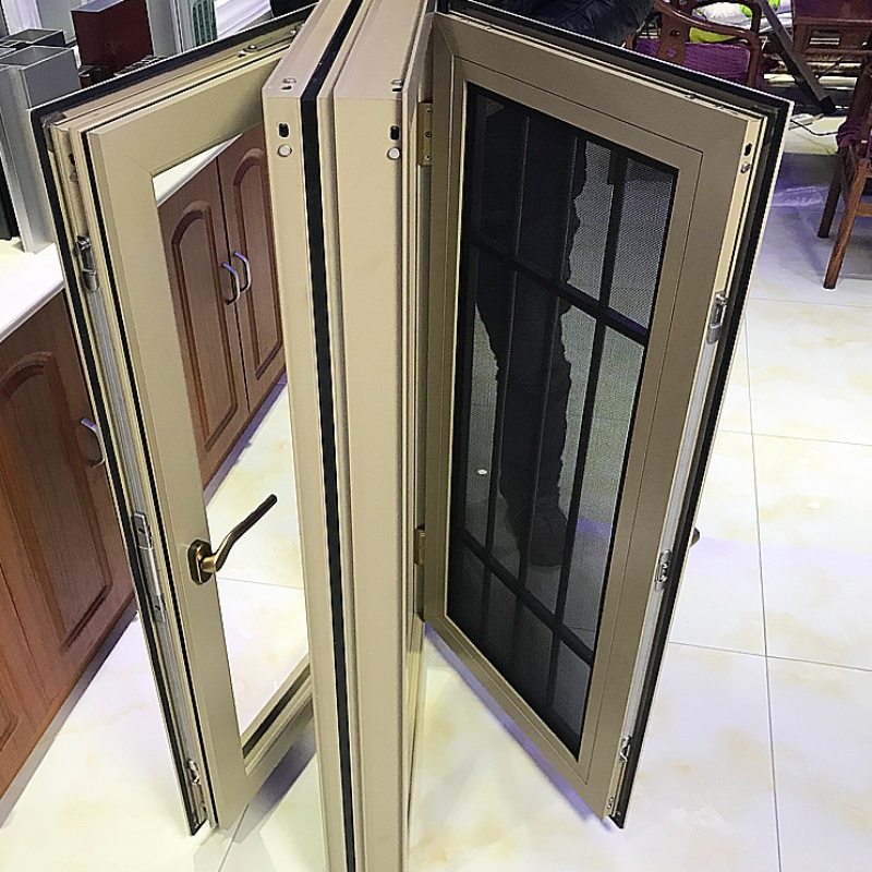 Niestandardowe dwu- lub trzytorowe, przesuwne ramy okien i drzwi w kolorze brązu