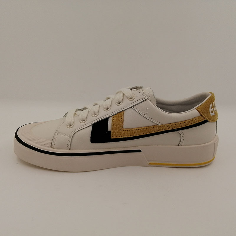 Obuwie na co dzień / Sneaker