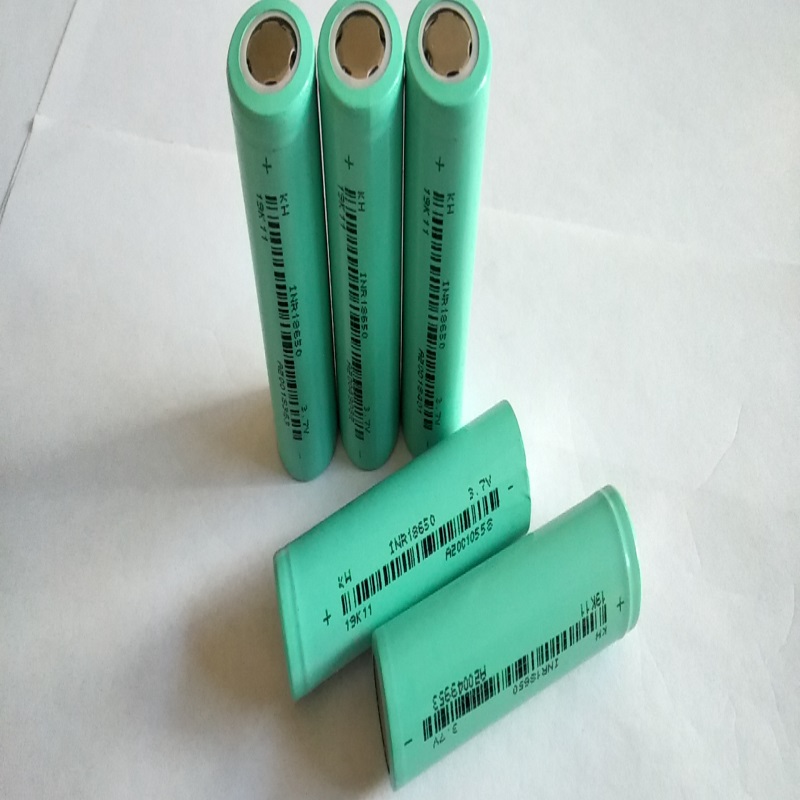18650 Akumulator litowo-jonowy 2000 mAh 3,7 V.