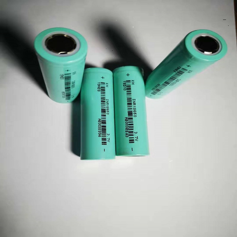 18650 Akumulator litowo-jonowy 2000 mAh 3,7 V.