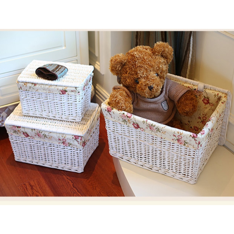 Ręcznie robiony kosz do przechowywania na pulpicie