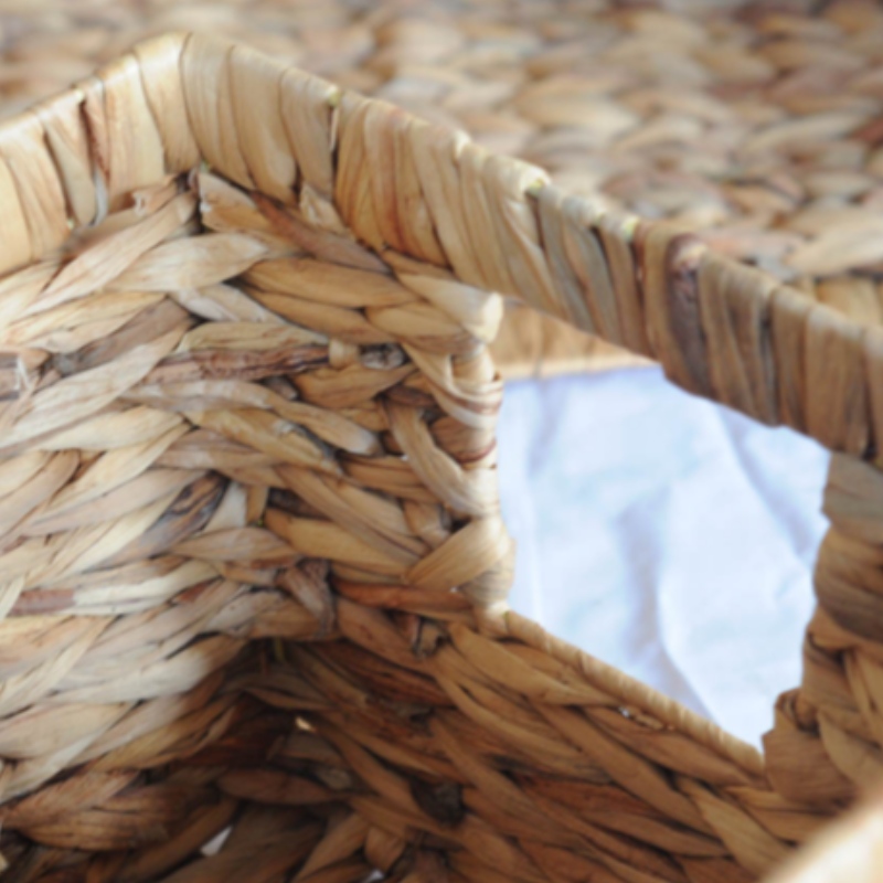 Kosz z hiacyntu wodnego