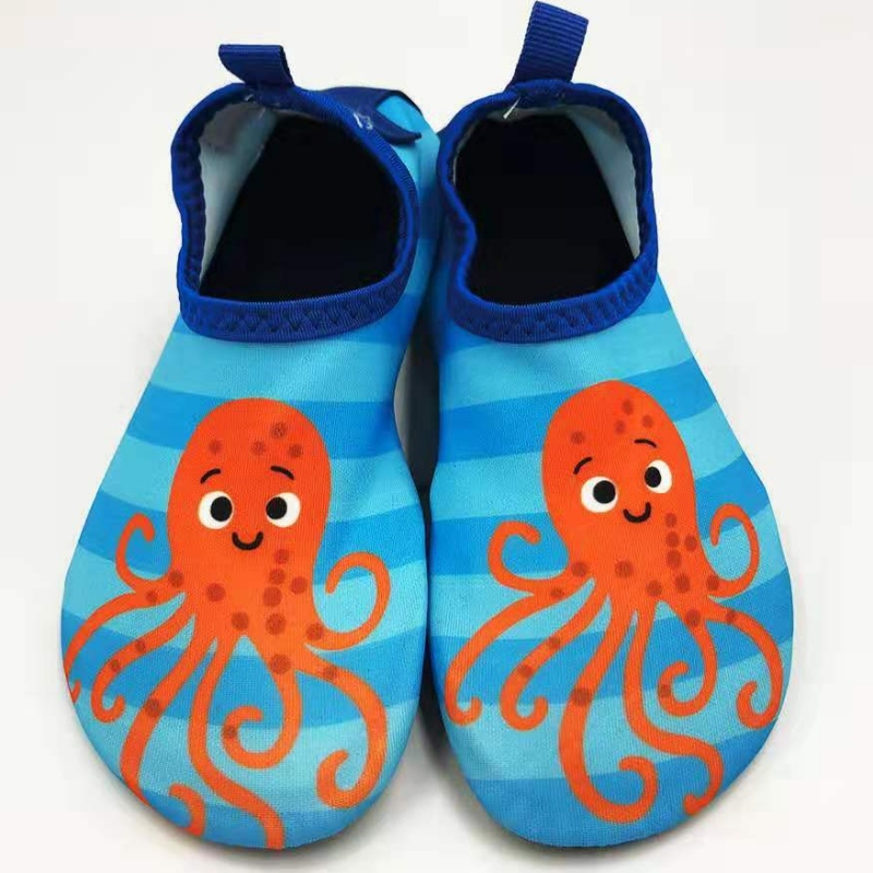 buty do pływania w wodzie