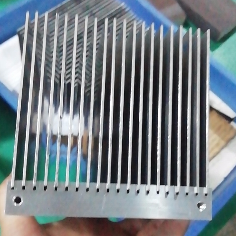 Radiator / Cięcie drutu / Frezowanie CNC / A6061