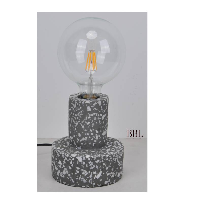 Okrągła lampa stołowa Mosaci z naturalnego betonu