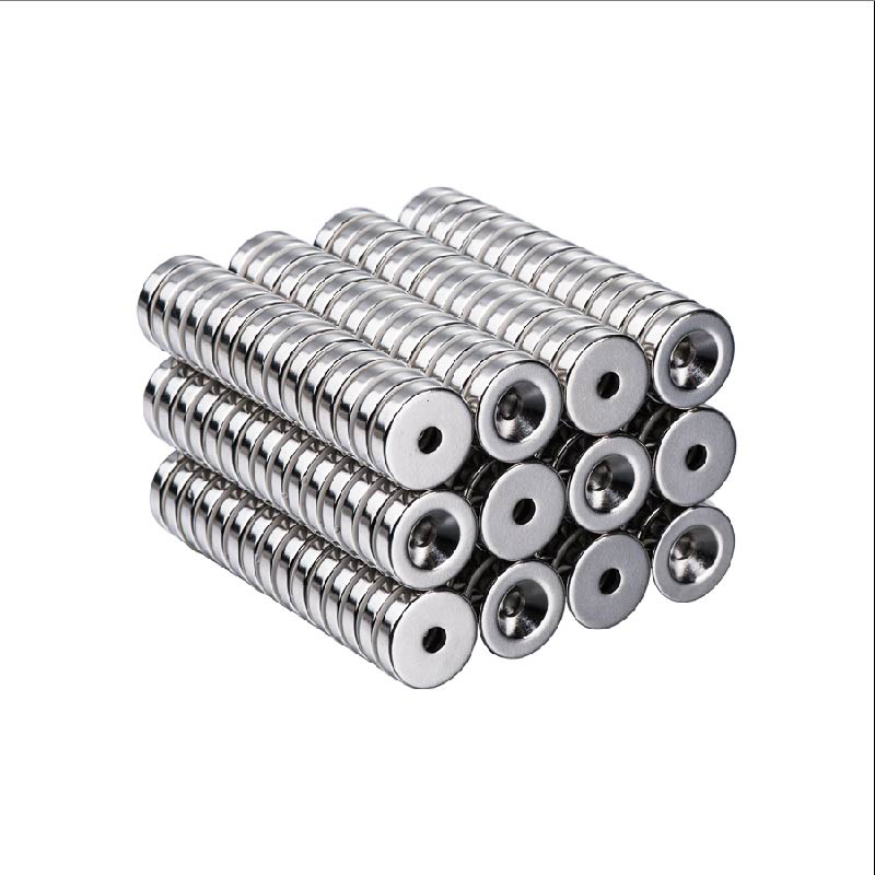 Silny, niestandardowy silnik samarowo-kobaltowy o wysokiej temperaturze magnetycznej